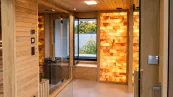 Wellnessbereich mit Salzwand Wellnessbereich mit Salzwand