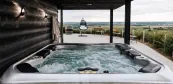 Outdoor Wellness mit Whirkpool Outdoor Wellness mit Whirkpool